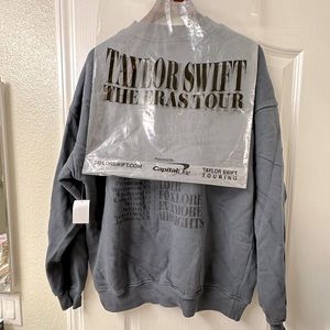 Taylor Swift ERAS TOUR Exclusive Blue Crewneck (Med) NWT from Santa Clara show!